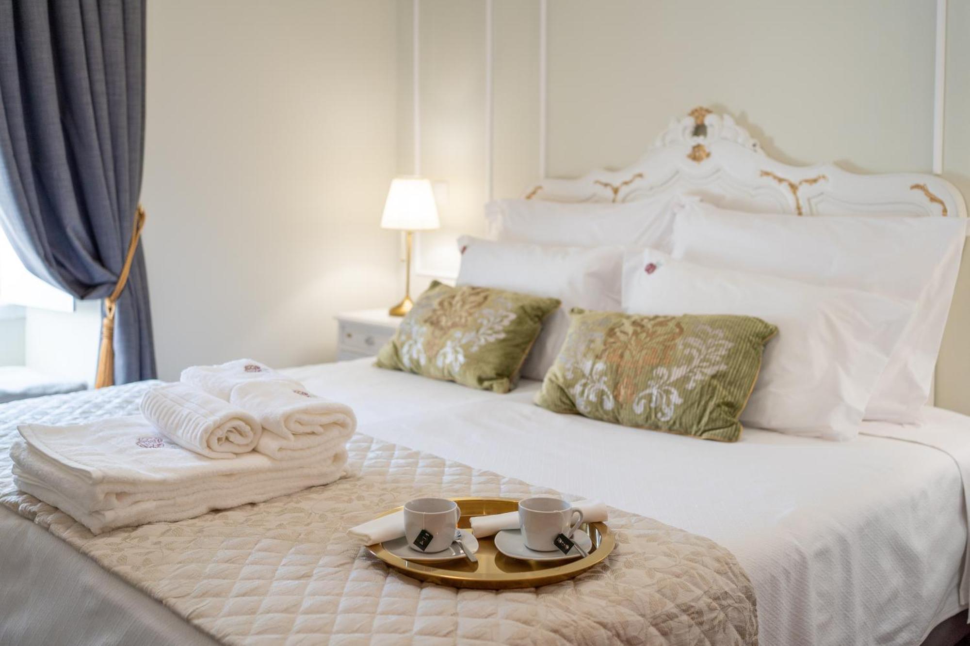 7 Styles Apartments By Raspberry Cascade Faro Room photo